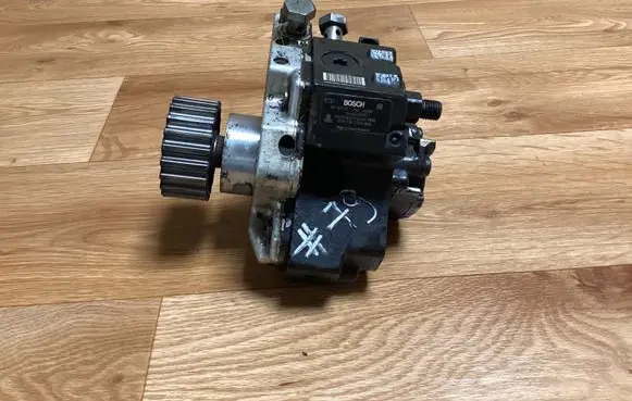 Audi A6 S6 C6 4F Fuel injection high pressure pump 0445010090 0402391 059130755E