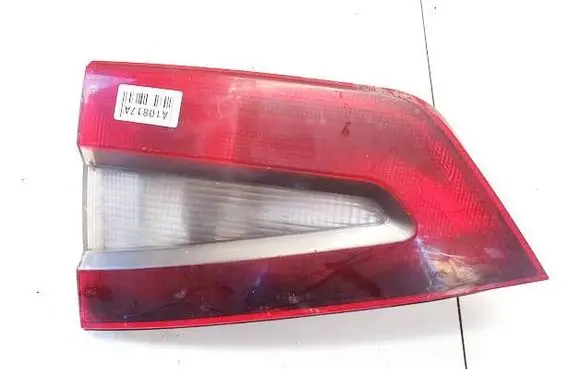 Tailgate rear/tail lights