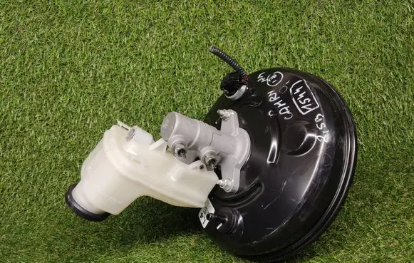 Toyota Camry VIII XV70 Brake booster 6131651 42194000 185B12627