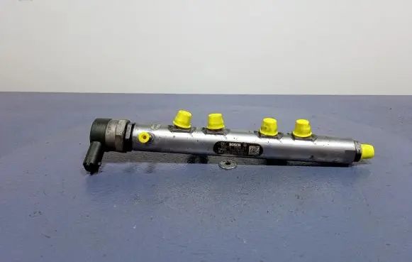 Jaguar XF X250 Fuel main line pipe 0445216028