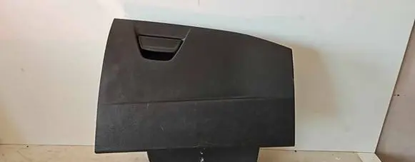 Ford Focus Glove box BM51A06044