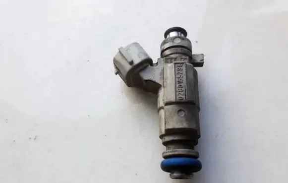 Nissan Primera Fuel injector 166007J500 0280155798