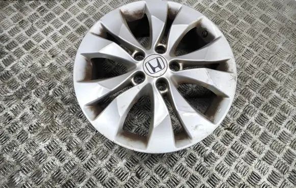 Honda CR-V R17 alloy rim 