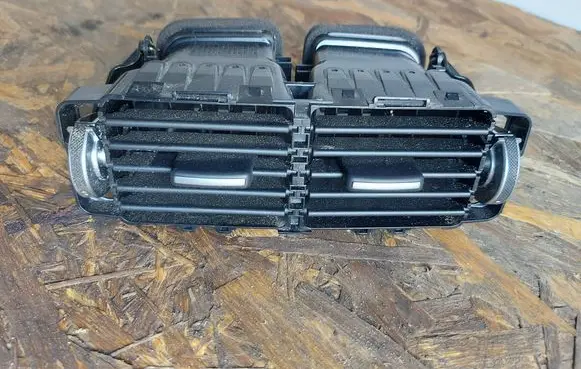 Jaguar E-Pace Rear air vent grill GJ32014A22AA GX63014A22AB
