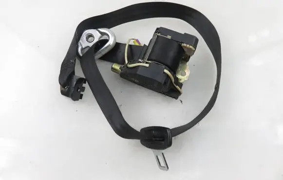 Volkswagen Golf IV Front seatbelt 1J4857705AA