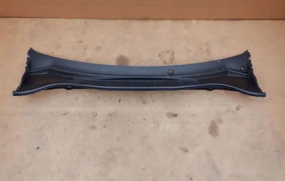Ford Escape IV Wiper trim LJ6BS02216AE