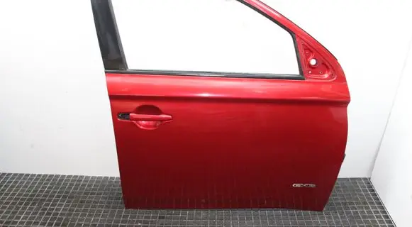 Mitsubishi Outlander Front door