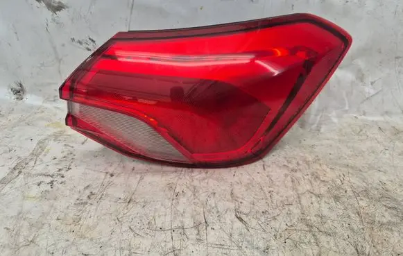 Ford Focus Rear/tail lights JX7B13404CD