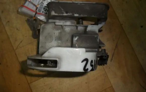 Fiat Punto (176) Front door lock
