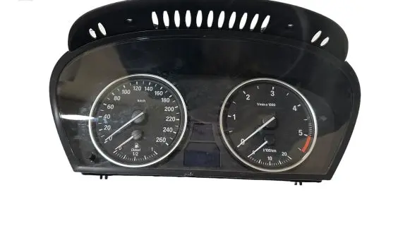 Speedometer (instrument cluster)