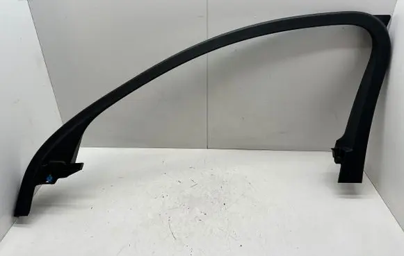 Volvo C40 Front door trim bar 32274747 12225