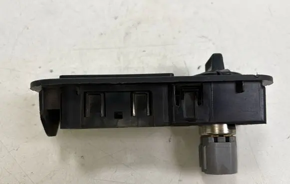 Ford Mustang VI Cigarette lighter FR3B63045M70A