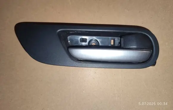 Mazda 3 II Front door interior handle 