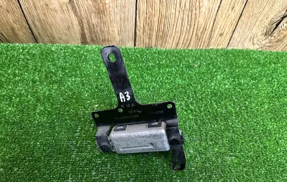 Jaguar XF X260 Glow plug pre-heat relay HX7312B681AA