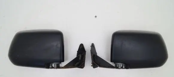 Isuzu D-Max Manual wing mirror 