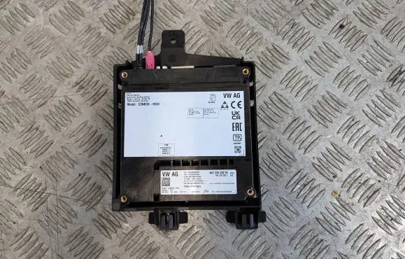 Audi A4 S4 B9 8W SOS control module 4KE035282M