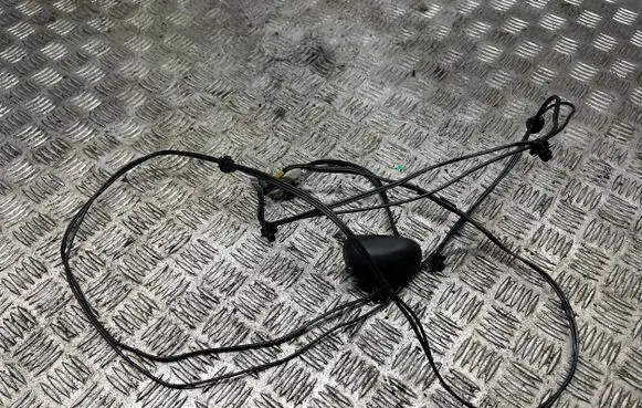 Suzuki Swift III Radio antenna 