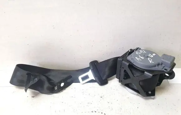 Rear seatbelt