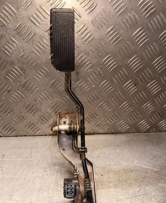 Nissan X-Trail T30 Accelerator throttle pedal F4407