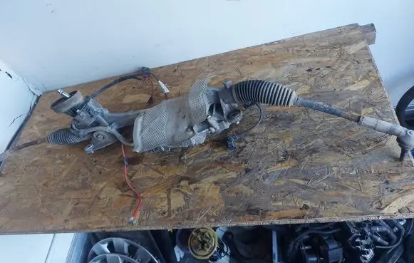 Volkswagen Golf VII Steering rack 5Q1423051AB