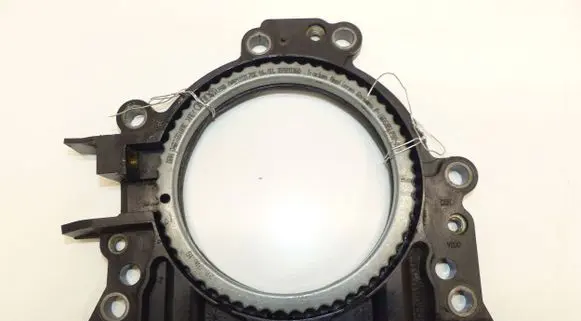 Volkswagen Polo V 6R Driveshaft support bearing bracket 04L103173B