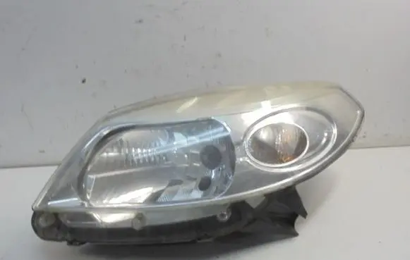 Dacia Sandero Headlight/headlamp 8200733878