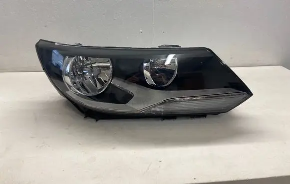 Volkswagen Tiguan Headlight/headlamp