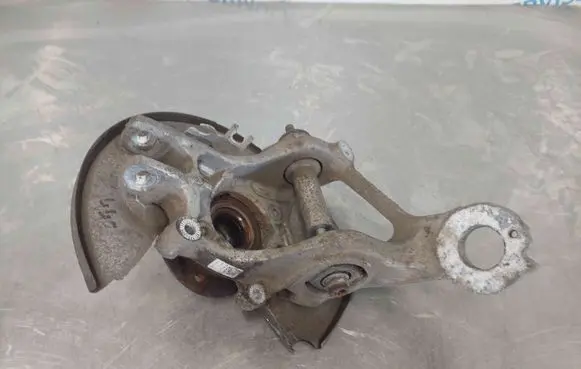 Audi A6 S6 C7 4G Front wheel hub 8R0505432F