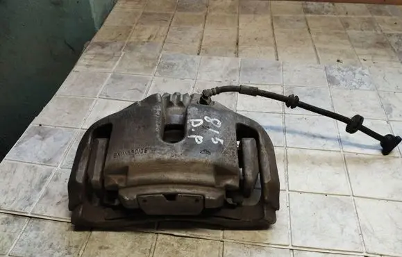 BMW 5 GT F07 Front brake caliper