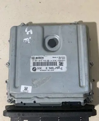 BMW 5 F10 F11 Engine control unit/module 8509794