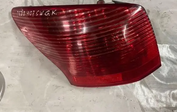 Peugeot 407 Rear/tail lights