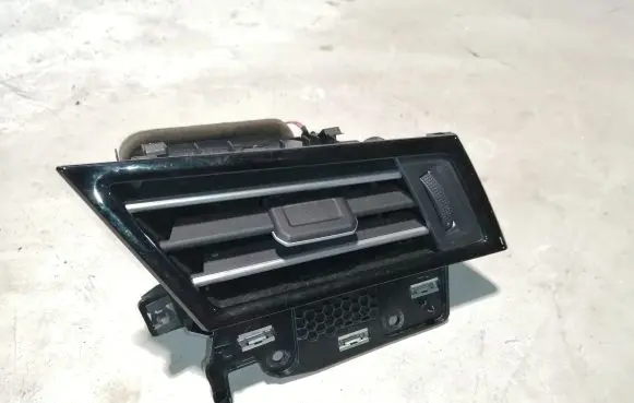 Volkswagen PASSAT B8 Dashboard side air vent grill/cover trim 3G2819702
