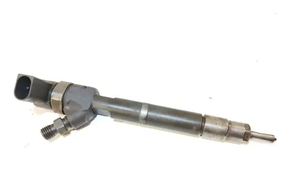 Mercedes-Benz C W203 Fuel injector A6110700687 0445110024