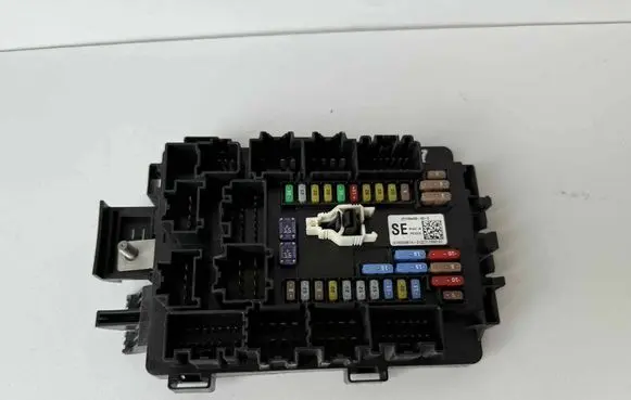 Tesla Model S Fuse module 109440900E P109440900E