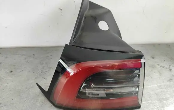 Tesla Model Y Rear/tail lights 150208600D