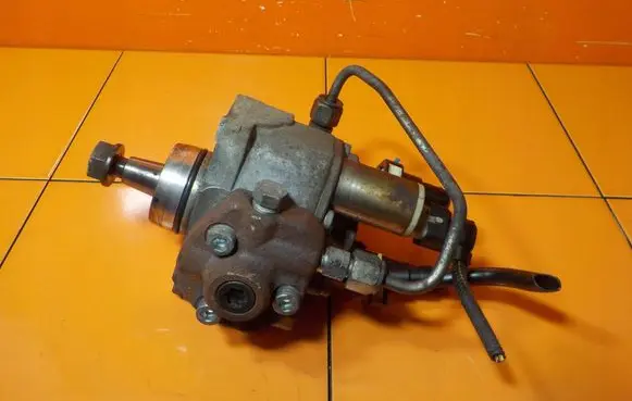 Opel Astra K Fuel injection high pressure pump 55495426