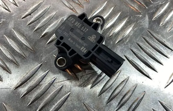 Audi A3 S3 A3 Sportback 8P Airbag deployment crash/impact sensor 8P0955557