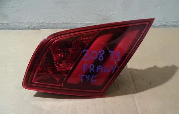 Peugeot 308 Tailgate rear/tail lights