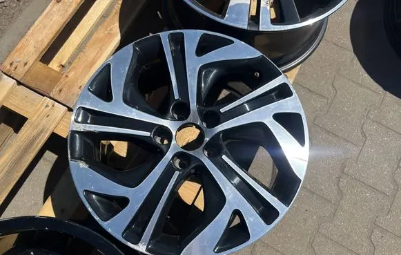 Citroen C4 II Picasso R17 alloy rim 9677090177