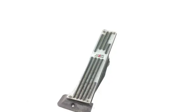 Accelerator throttle pedal