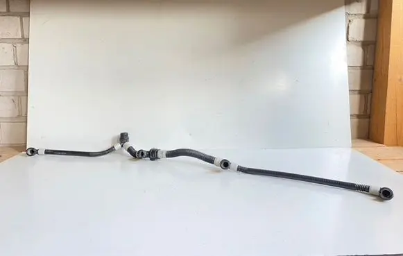 Tesla Model Y Engine coolant pipe/hose 107757600C 1077576-00-C 1077576