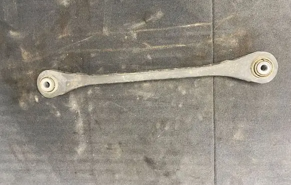 Volkswagen Touareg II Rear control arm 7P0505530