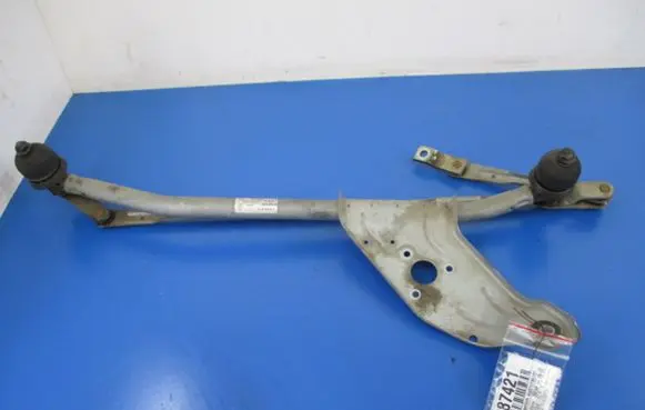 Dacia Sandero Front wiper linkage and motor 8200619512