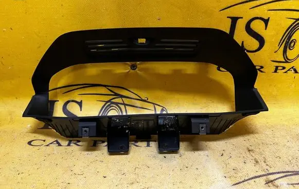 Land Rover Evoque II Panel trim K8D2046A02A
