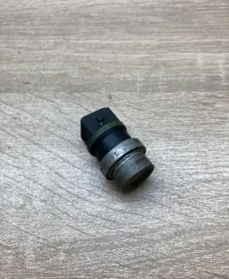 Volkswagen PASSAT B3 Coolant temperature sensor 357919501