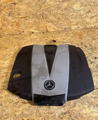 Mercedes-Benz E W212 Engine cover (trim) A6420106467 4011353M