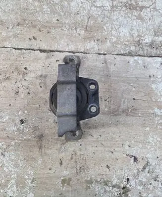 Ford Focus Engine mount bracket 5413385