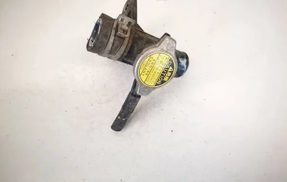 Toyota Yaris Engine coolant pipe/hose