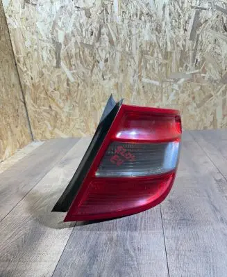 Mercedes-Benz C W204 Rear/tail lights 2048203264 E122912A01