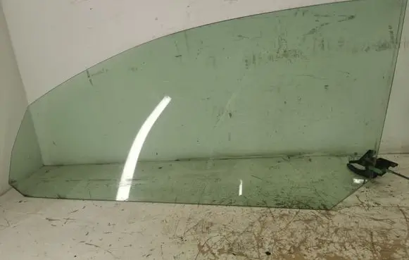 Volkswagen Golf V Front door window/glass (coupe) 